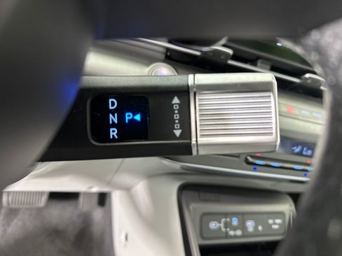 Certified 2025 Hyundai Kona Limited image 37