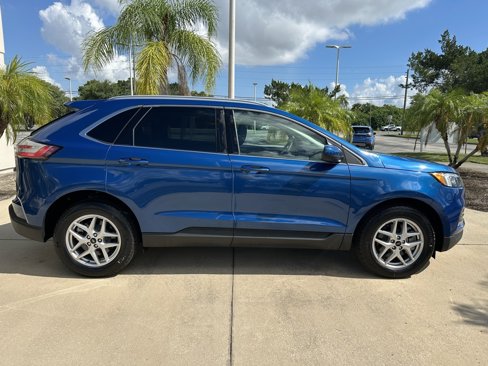 Used 2024 Ford Edge SEL w/ Convenience Package image 2