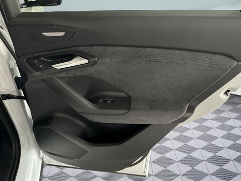 New 2025 Audi SQ6 e-tron Prestige image 28
