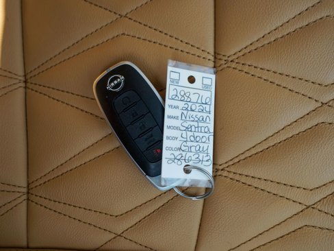 Used 2024 Nissan Sentra SV w/ SV Premium Package image 31