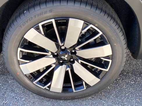 New 2025 Mitsubishi Outlander SEL image 3