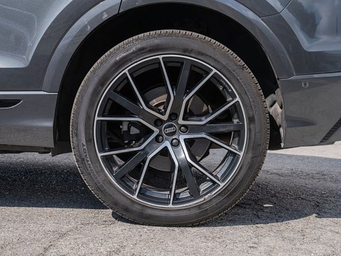 Used 2021 Audi SQ8 Premium Plus w/ SQ8 Black Optic Package image 11