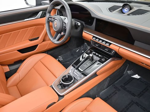 Certified 2025 Porsche 911 Carrera image 10