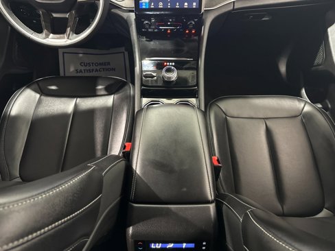 Used 2023 Jeep Grand Cherokee L Limited image 31