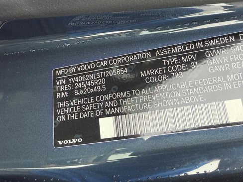 New 2026 Volvo V90 B6 Cross Country Ultra w/ Climate Package image 16