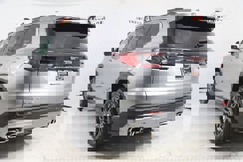 Used 2025 GMC Acadia Elevation image 4