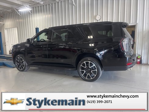 New 2026 Chevrolet Suburban RST image 6