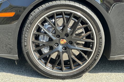 Used 2021 Porsche Panamera 4 image 26