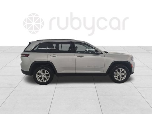 Used 2023 Jeep Grand Cherokee Limited image 2