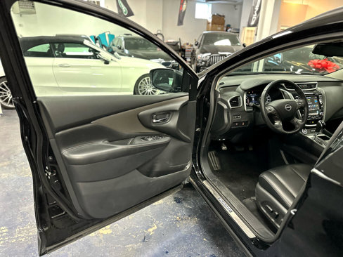 Used 2023 Nissan Murano SV image 11