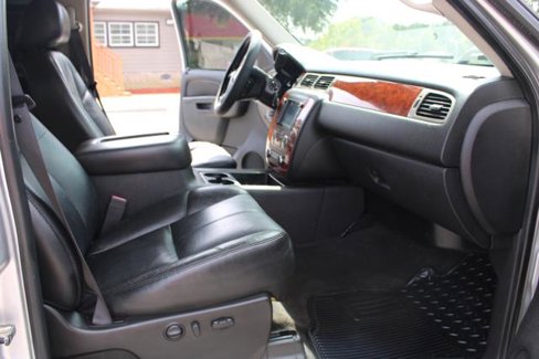 Used 2011 Chevrolet Silverado 2500 LTZ w/ LTZ Plus Package image 22