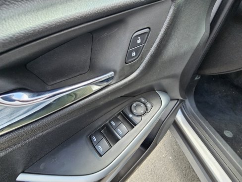 Used 2024 Chevrolet Trax RS image 19