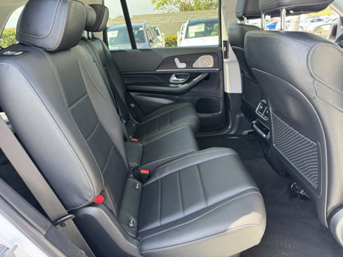 New 2026 Mercedes-Benz GLS 450 4MATIC image 5