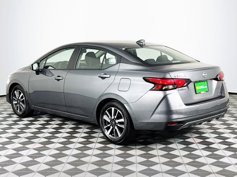 Used 2025 Nissan Versa SV image 6