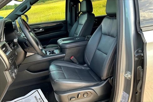 Used 2023 Chevrolet Suburban RST image 21