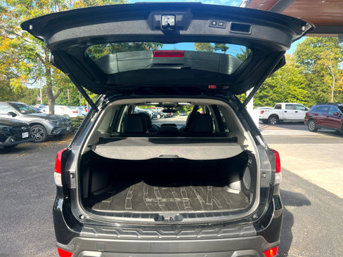 Used 2022 Subaru Forester Limited image 11