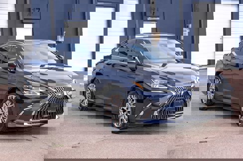 Used 2021 Lexus ES 300h w/ Premium Package image 10