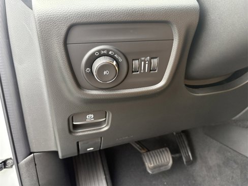 New 2025 Jeep Grand Cherokee L Summit image 17