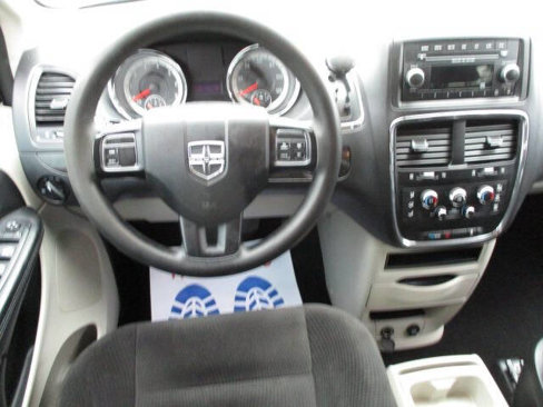 Used 2016 Dodge Grand Caravan SE w/ Quick Order Package 29E SE image 17