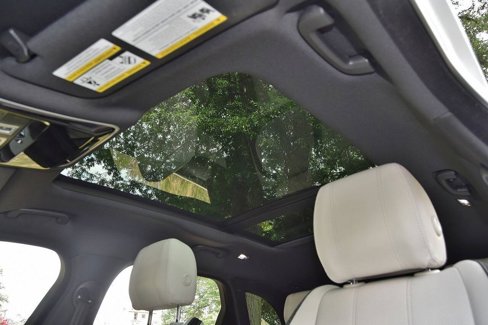 Used 2019 Land Rover Range Rover Velar S image 48