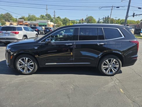 Used 2023 Cadillac XT6 Premium Luxury image 4