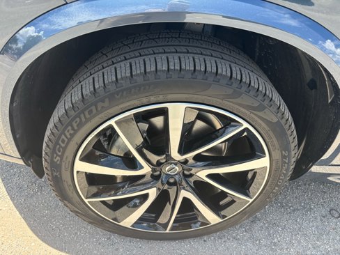 Used 2024 Volvo XC90 B5 Plus w/ Protection Package Premier image 28
