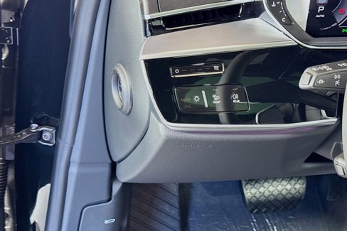 New 2025 Audi A8 L 3.0T image 10