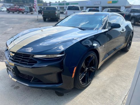 Used 2023 Chevrolet Camaro LT image 6