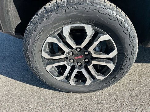 New 2025 GMC Canyon AT4 w/ Nightfall Edition image 10