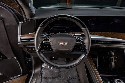 Used 2025 Cadillac Escalade ESV Sport Platinum image 19