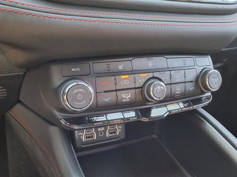 New 2025 Dodge Durango GT w/ Blacktop Package image 15