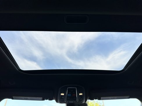 New 2025 Jeep Grand Cherokee Altitude image 23