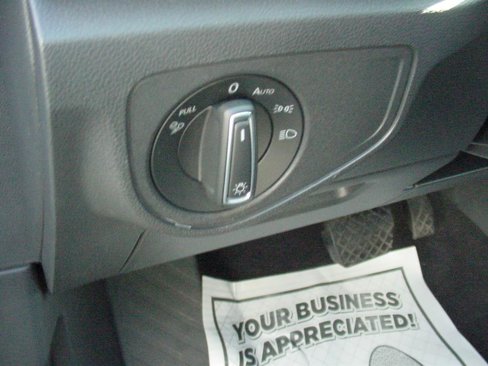 Used 2021 Volkswagen Atlas SEL image 6