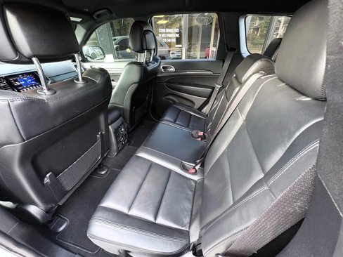 Used 2019 Jeep Grand Cherokee Limited image 14