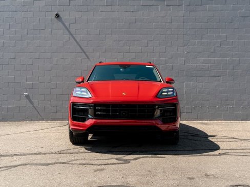 New 2026 Porsche Cayenne GTS image 10