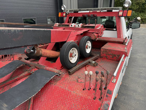 Used 2005 Chevrolet Silverado 3500 2WD Regular Cab w/ Heavy-Duty Power Package image 10