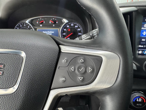 Used 2024 GMC Terrain SLT image 13