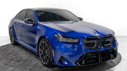 Used 2026 BMW M5 w/ Executive Package image 11
