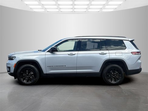 Certified 2024 Jeep Grand Cherokee L Laredo image 6
