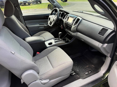 Used 2013 Toyota Tacoma 4x4 Access Cab V6 image 11