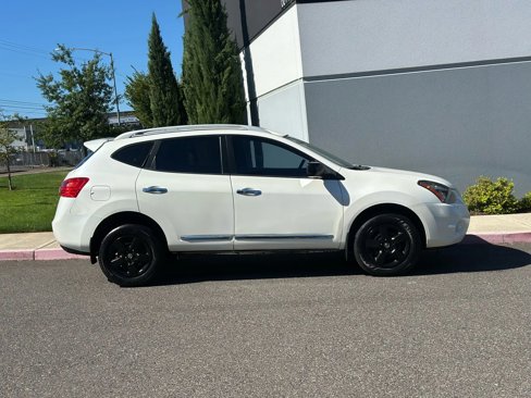 Used 2014 Nissan Rogue S w/ Convenience Package image 6