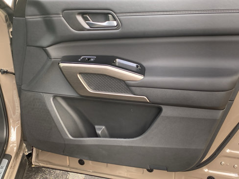 New 2025 Nissan Pathfinder Platinum w/ Cargo Package image 34