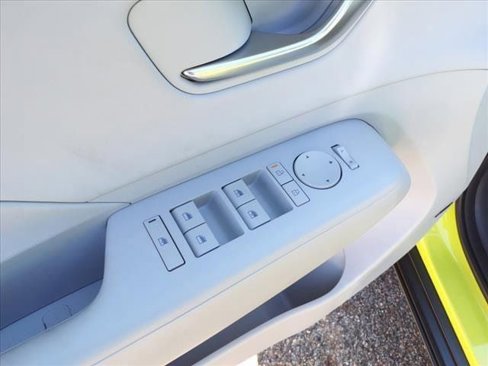 Certified 2025 Hyundai Kona Limited image 18