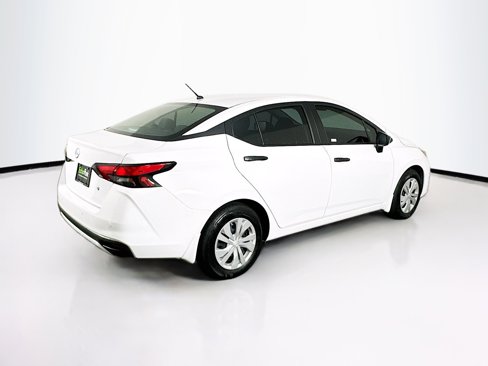 Used 2025 Nissan Versa S w/ Trunk Package image 9