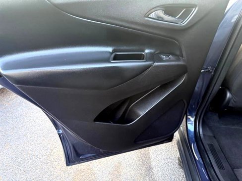 Used 2018 Chevrolet Equinox LT image 40