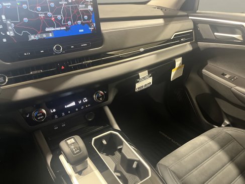 New 2025 Mitsubishi Outlander SEL image 25