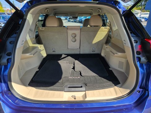 Used 2020 Nissan Rogue SV image 10