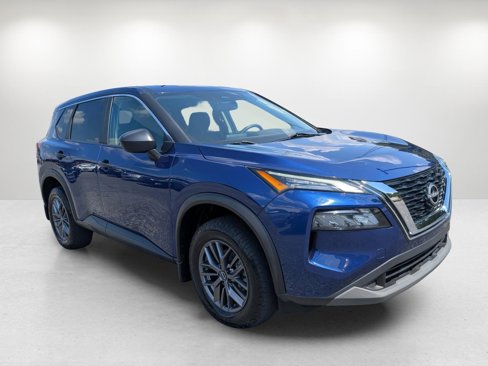 Used 2023 Nissan Rogue S image 3