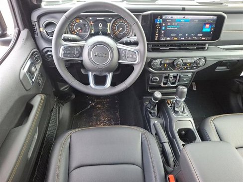 New 2025 Jeep Wrangler Unlimited Sahara image 8