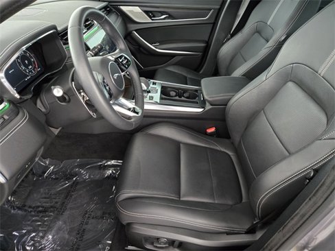 Certified 2024 Jaguar XF R-Dynamic SE image 10